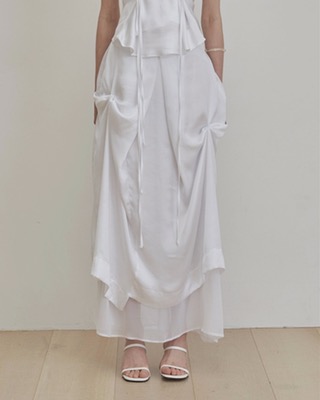[ADELIO, LEADE TO LOVE] silk layered skirt, white