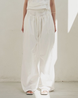 [ADELIO, LEADE TO LOVE] dry cotton layered shirring pants, white