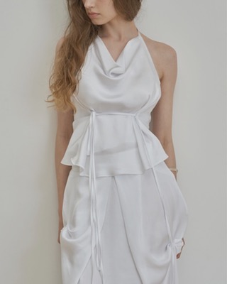 [ADELIO, LEADE TO LOVE] silk drape top, white